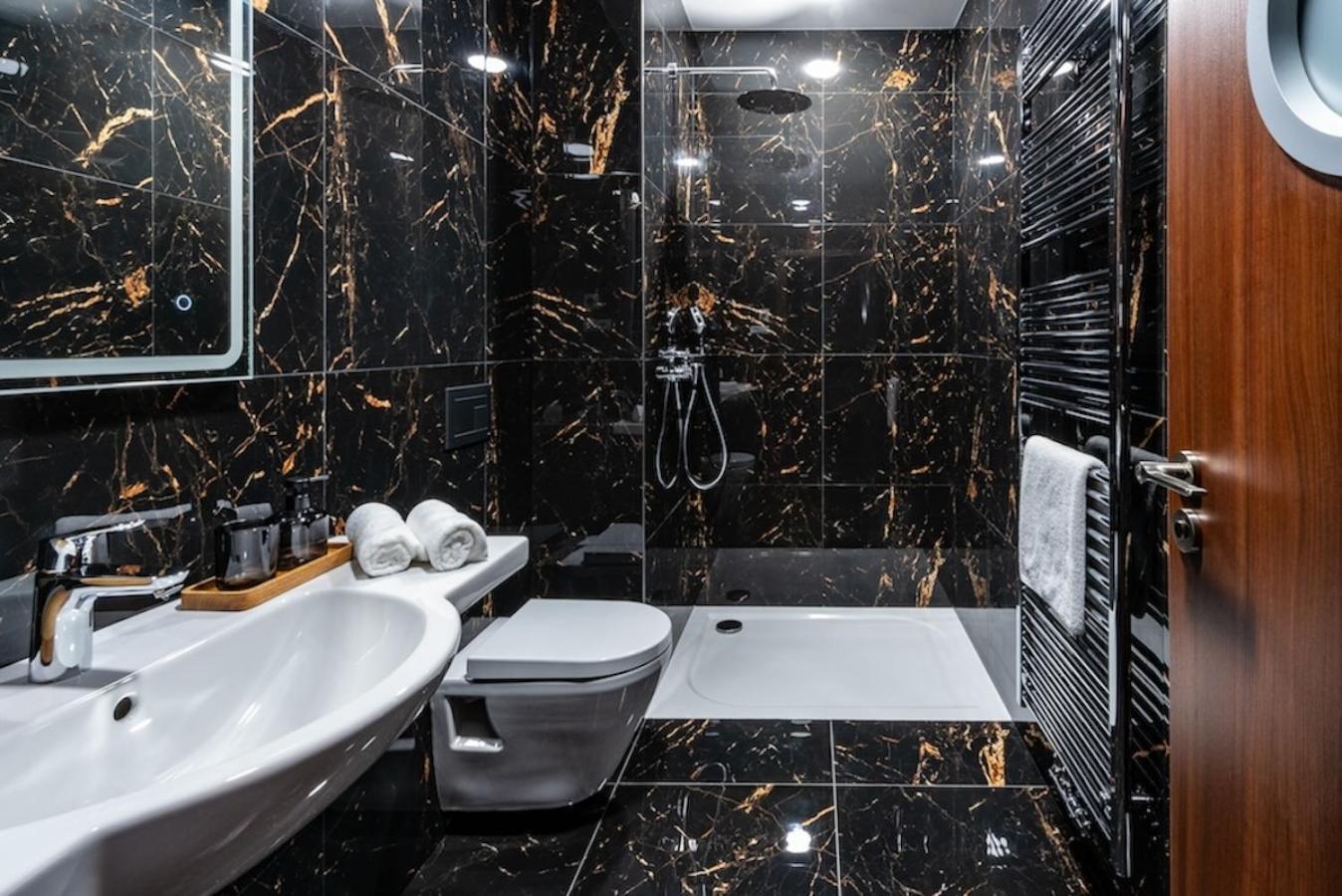 פודבראדי Pappas Hotel&Studio מראה חיצוני תמונה